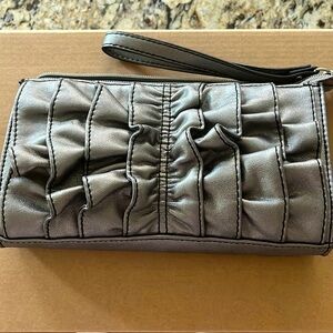 Nine & Co silver/gray ruffled wristlet